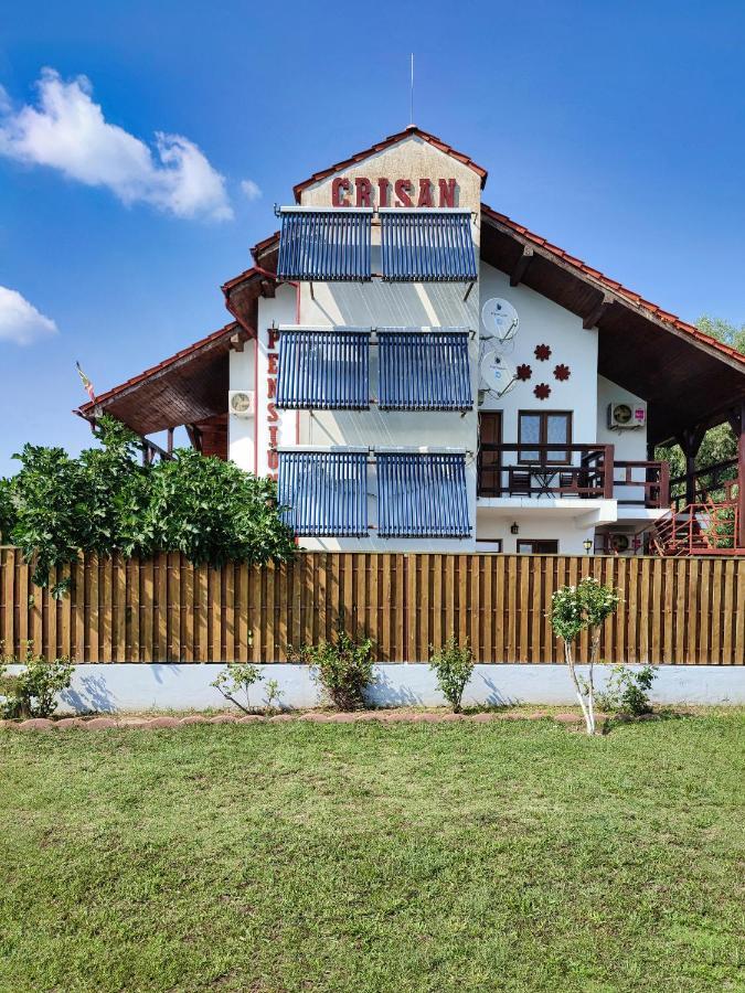 Pensiunea Crisan Exterior photo